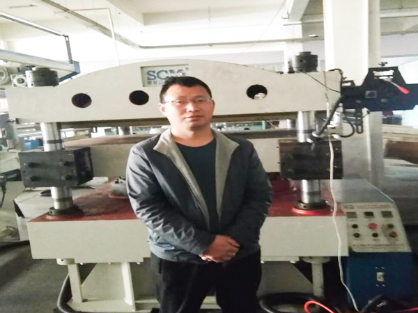 勝昌燙金機操作簡單，生產(chǎn)效率高